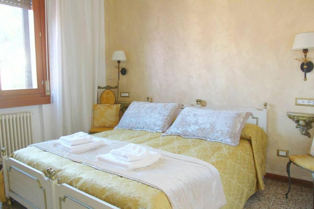 The Golden Apartment Venice Exterior photo