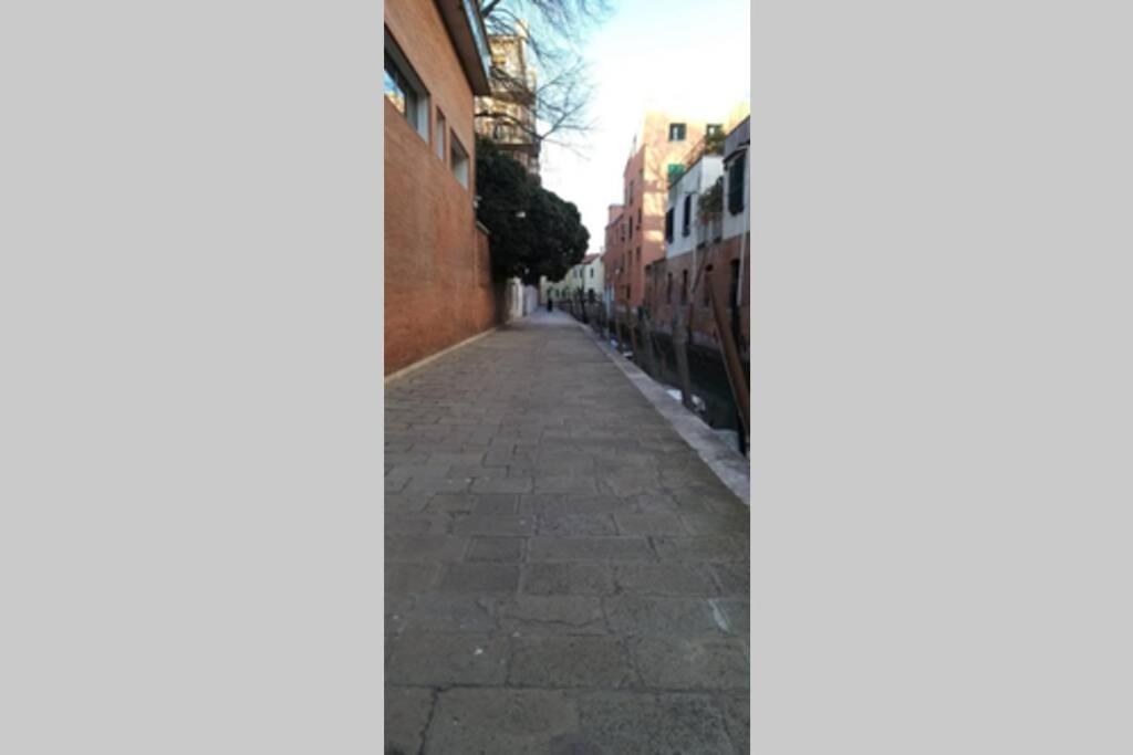 The Golden Apartment Venice Exterior photo